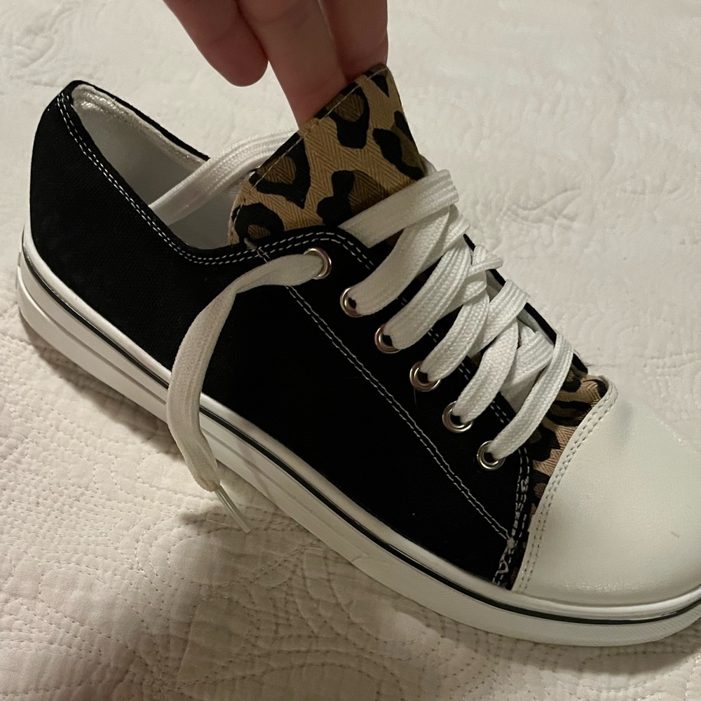 Leopard Tennis shoes